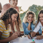 O Instituto Econacional analisa os principais desafios na formação de professores no Brasil, como a valorização profissional, a formação continuada e a adequação à realidade das salas de aula.