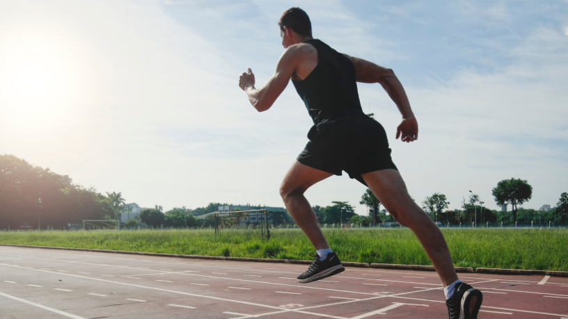 Jogadores híbridos estão redefinindo a NBA com versatilidade, leitura tática e impacto em várias posições, observa Matheus Vinicius Voigt.