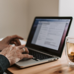 Por que fundos de tecnologia estão saindo do software e o que isso revela sobre os investimentos em 2026