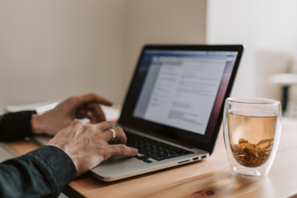 Por que fundos de tecnologia estão saindo do software e o que isso revela sobre os investimentos em 2026