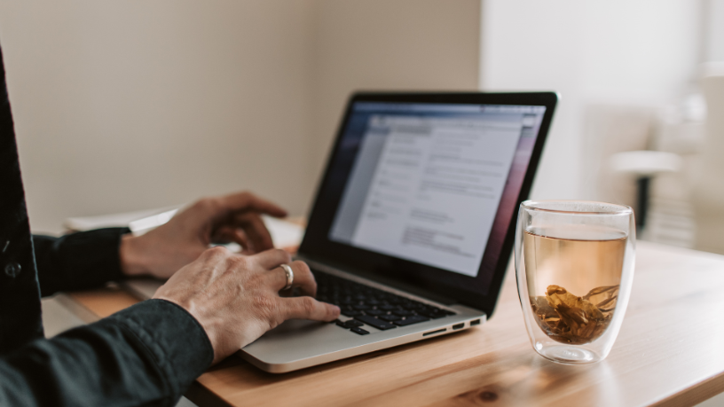 Por que fundos de tecnologia estão saindo do software e o que isso revela sobre os investimentos em 2026